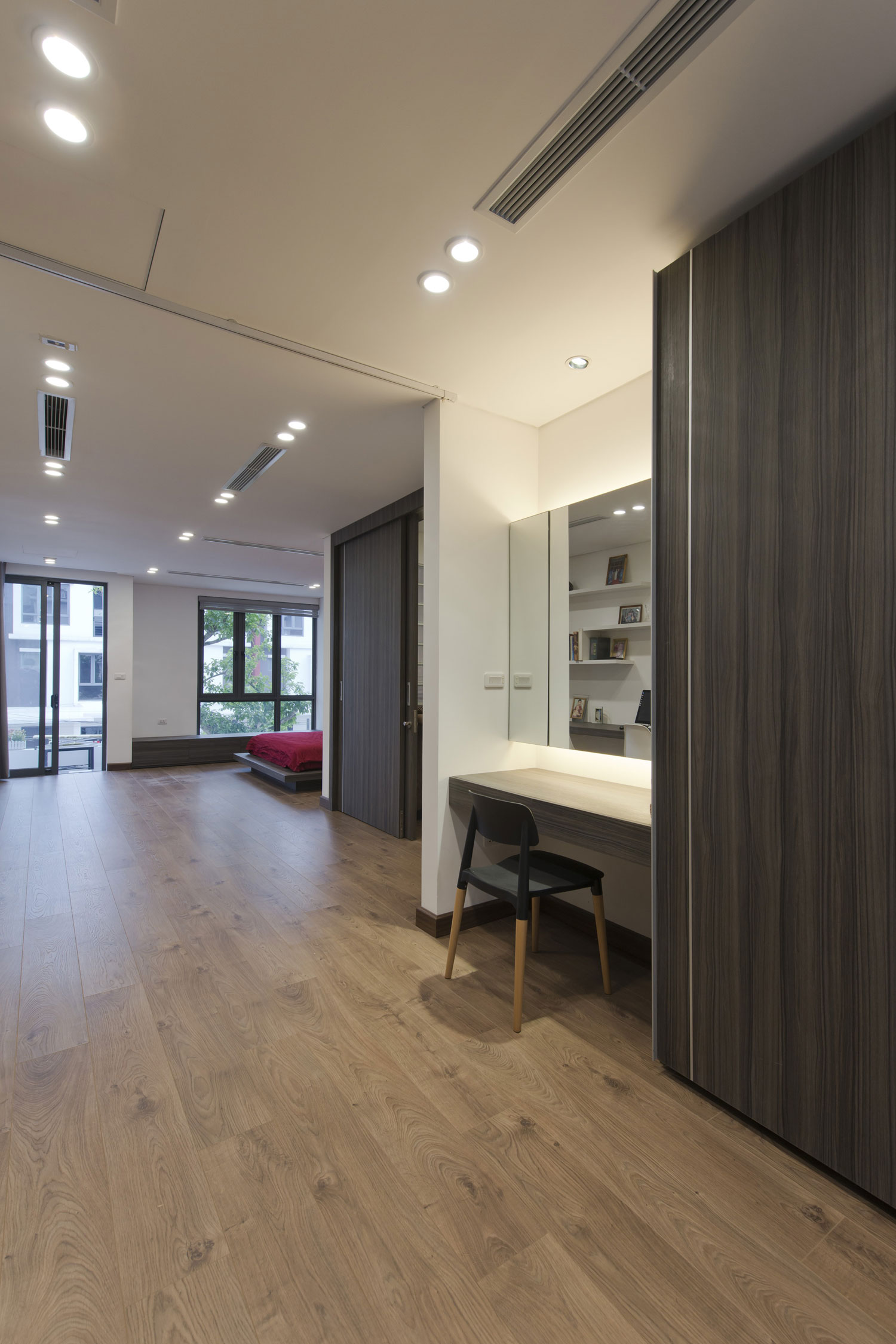 A Stunning and Spacious House with Open Spaces and Natural Light in Yen So, Vietnam by I.House Architecture and Construction (21)