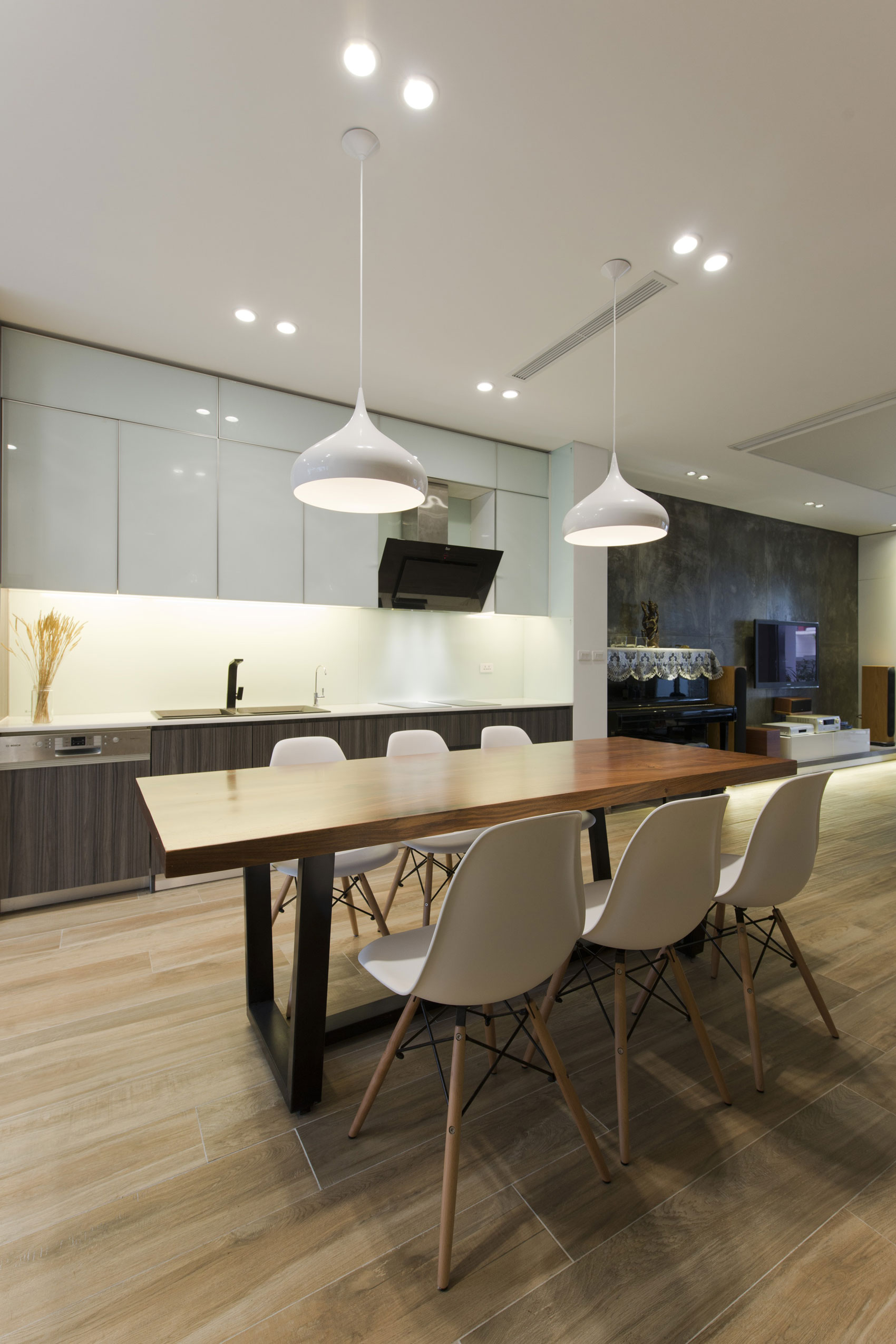 A Stunning and Spacious House with Open Spaces and Natural Light in Yen So, Vietnam by I.House Architecture and Construction (6)