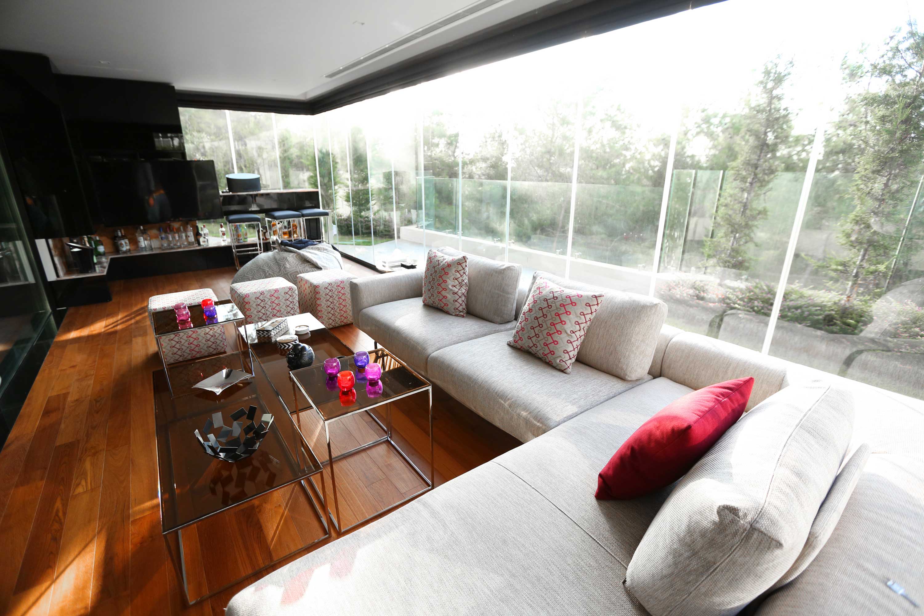 A Stylish Apartment with Striking Interior and Full of Personality in Rabieh, Lebanon by ROHD (3)