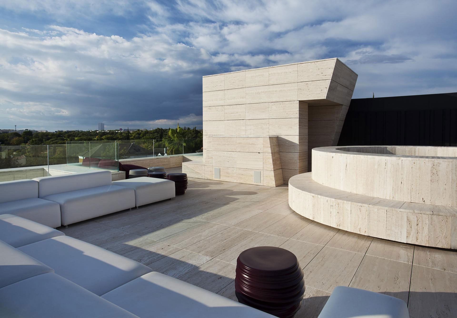 A Stylish Contemporary Concrete House with Black Glass and Marble Facade in Seville by A-cero (25)