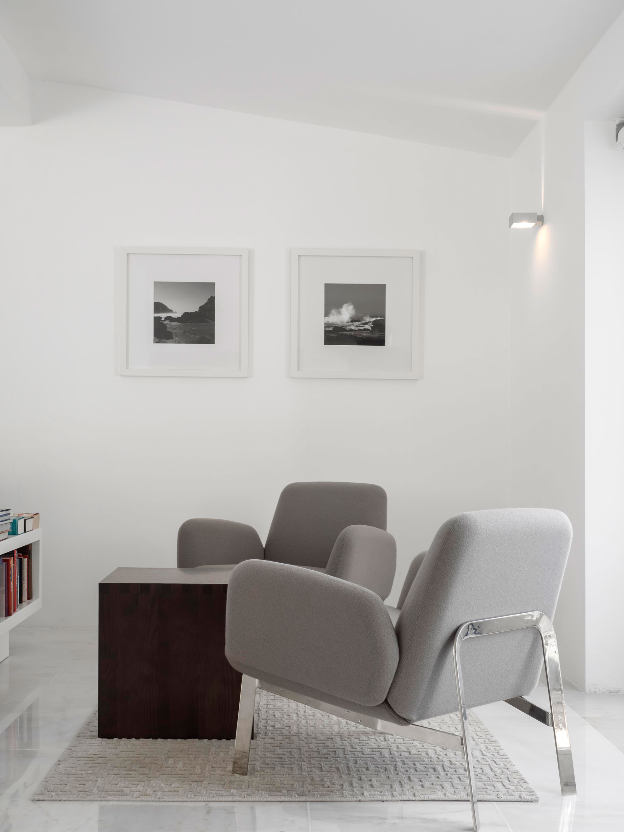 A Stylish Contemporary Home with Captivating Interiors in Algarve, Portugal by Marlene Uldschmidt Architects (3)