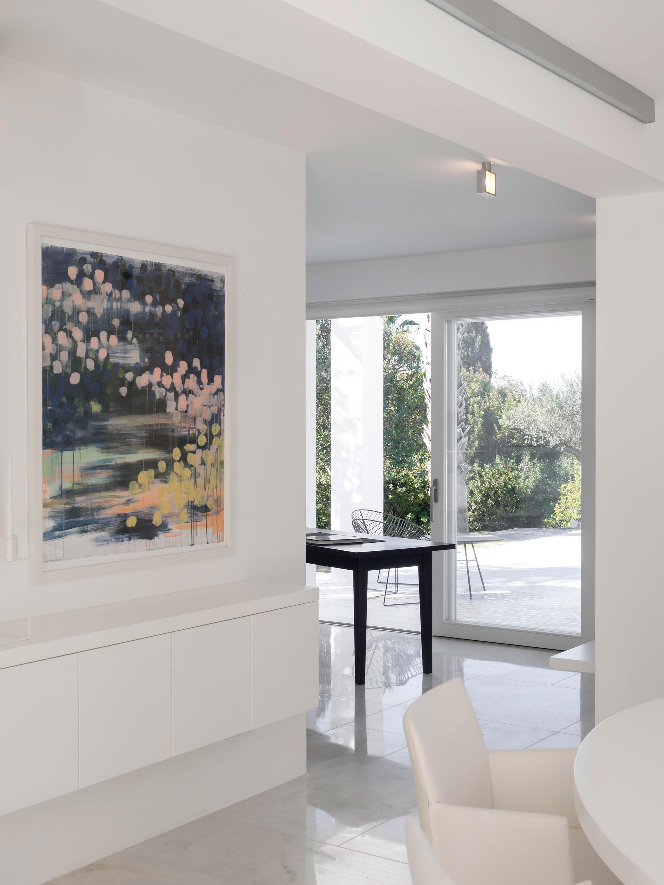 A Stylish Contemporary Home with Captivating Interiors in Algarve, Portugal by Marlene Uldschmidt Architects (9)