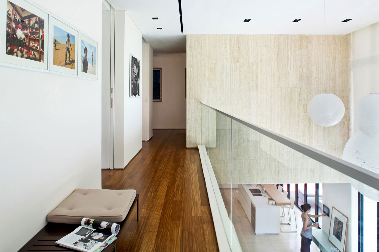 A Stylish Contemporary Home with Light and Airy Interiors in Singapore by ONG&ONG (7)