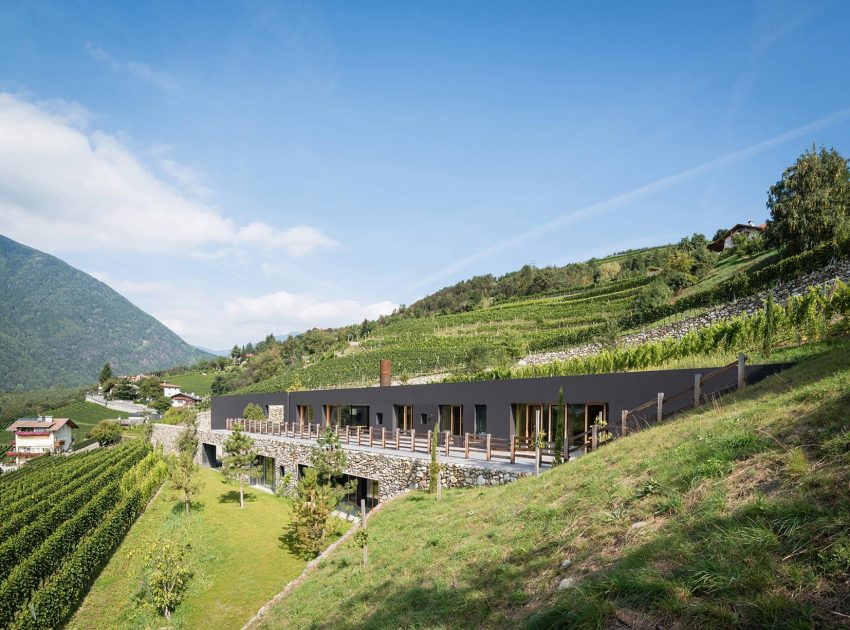 A Stylish Contemporary Home with Natural Stone Walls in Neustift, Italy by Bergmeister Wolf Architekten (1)