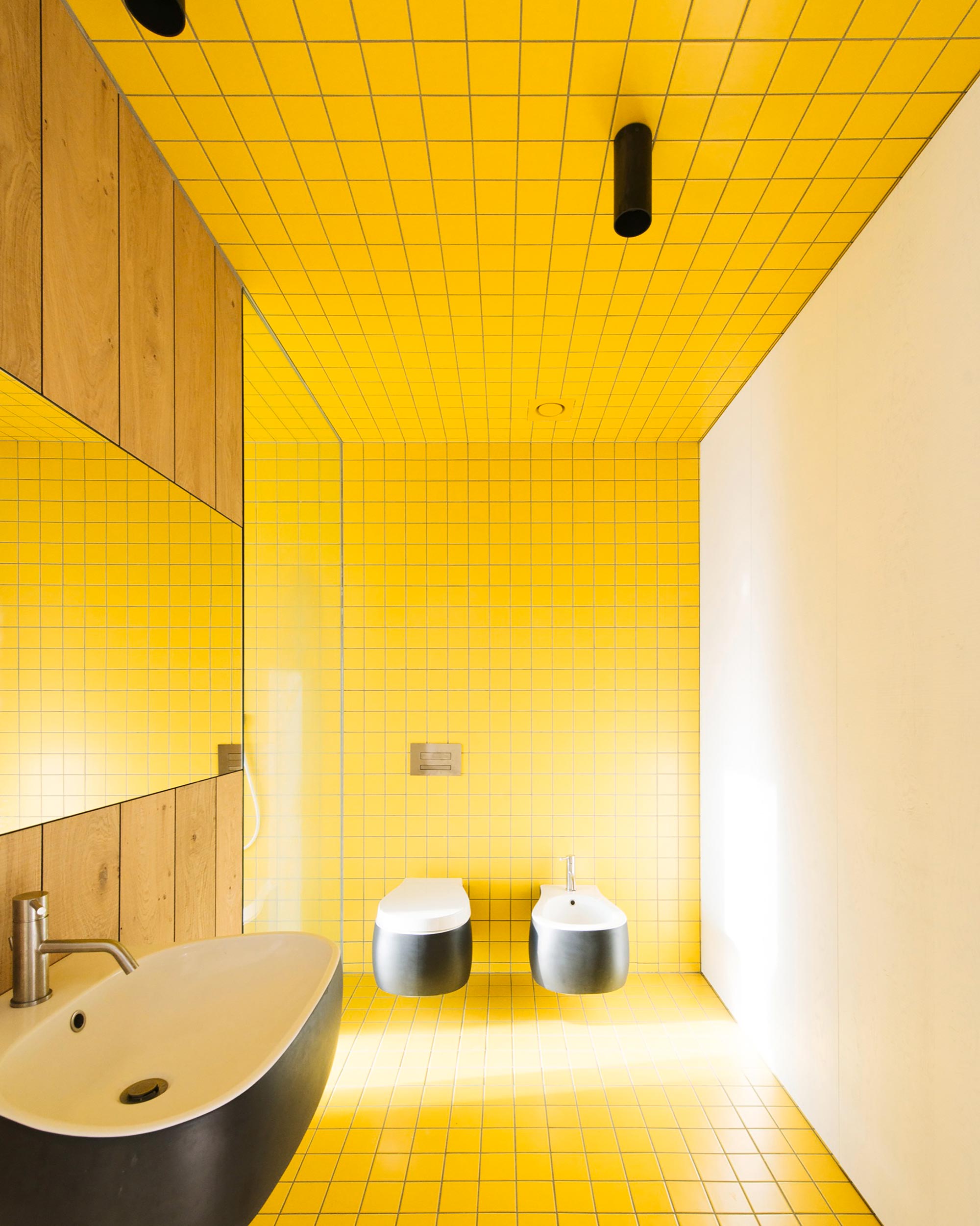 A Stylish Contemporary Home with Natural Stone Walls in Neustift, Italy by Bergmeister Wolf Architekten (15)