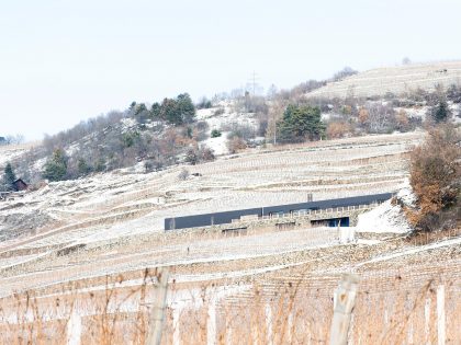 A Stylish Contemporary Home with Natural Stone Walls in Neustift, Italy by Bergmeister Wolf Architekten (16)