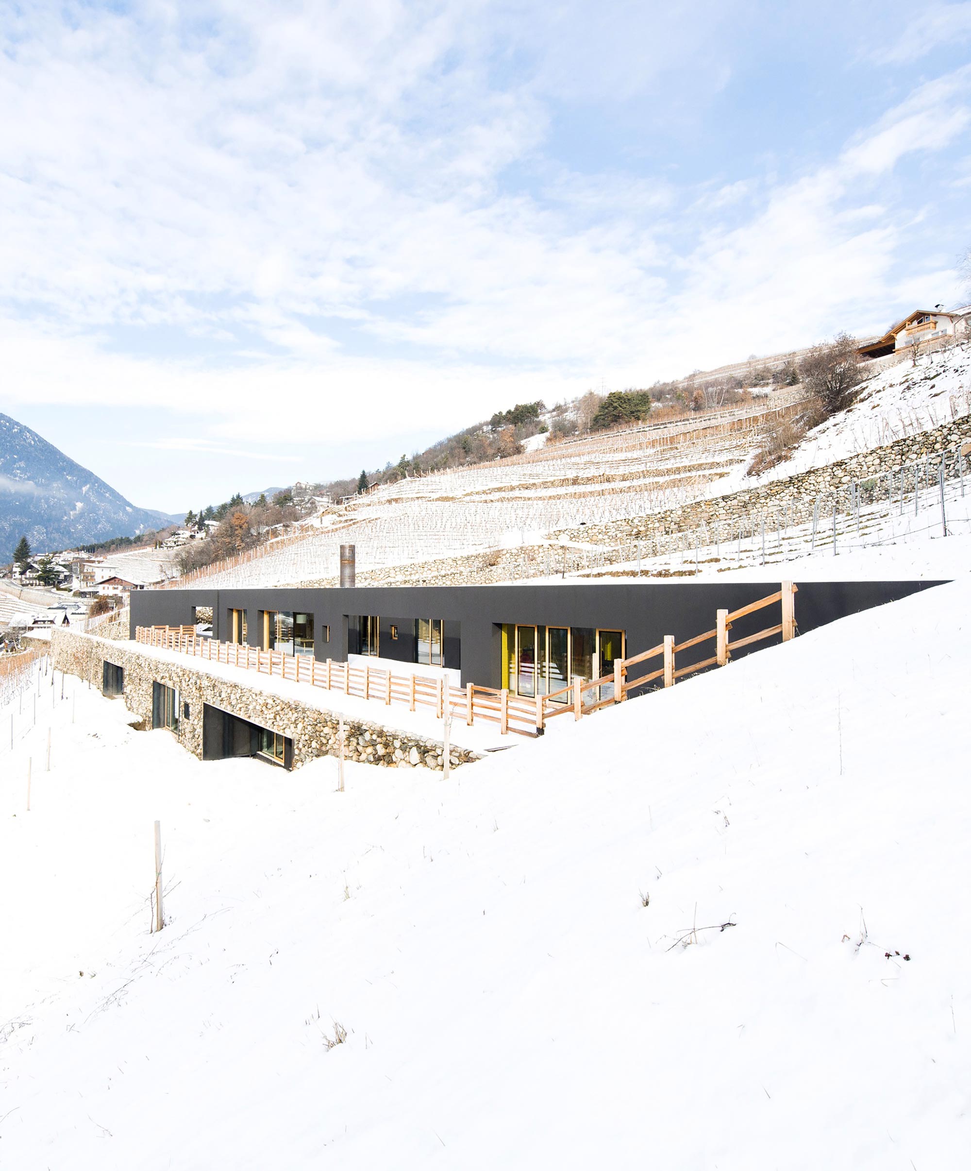 A Stylish Contemporary Home with Natural Stone Walls in Neustift, Italy by Bergmeister Wolf Architekten (18)
