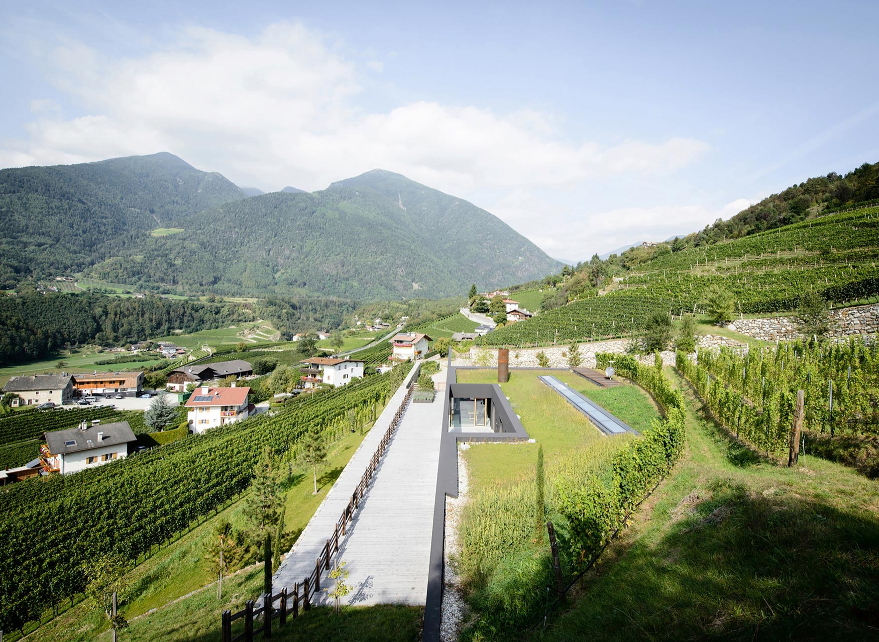 A Stylish Contemporary Home with Natural Stone Walls in Neustift, Italy by Bergmeister Wolf Architekten (2)