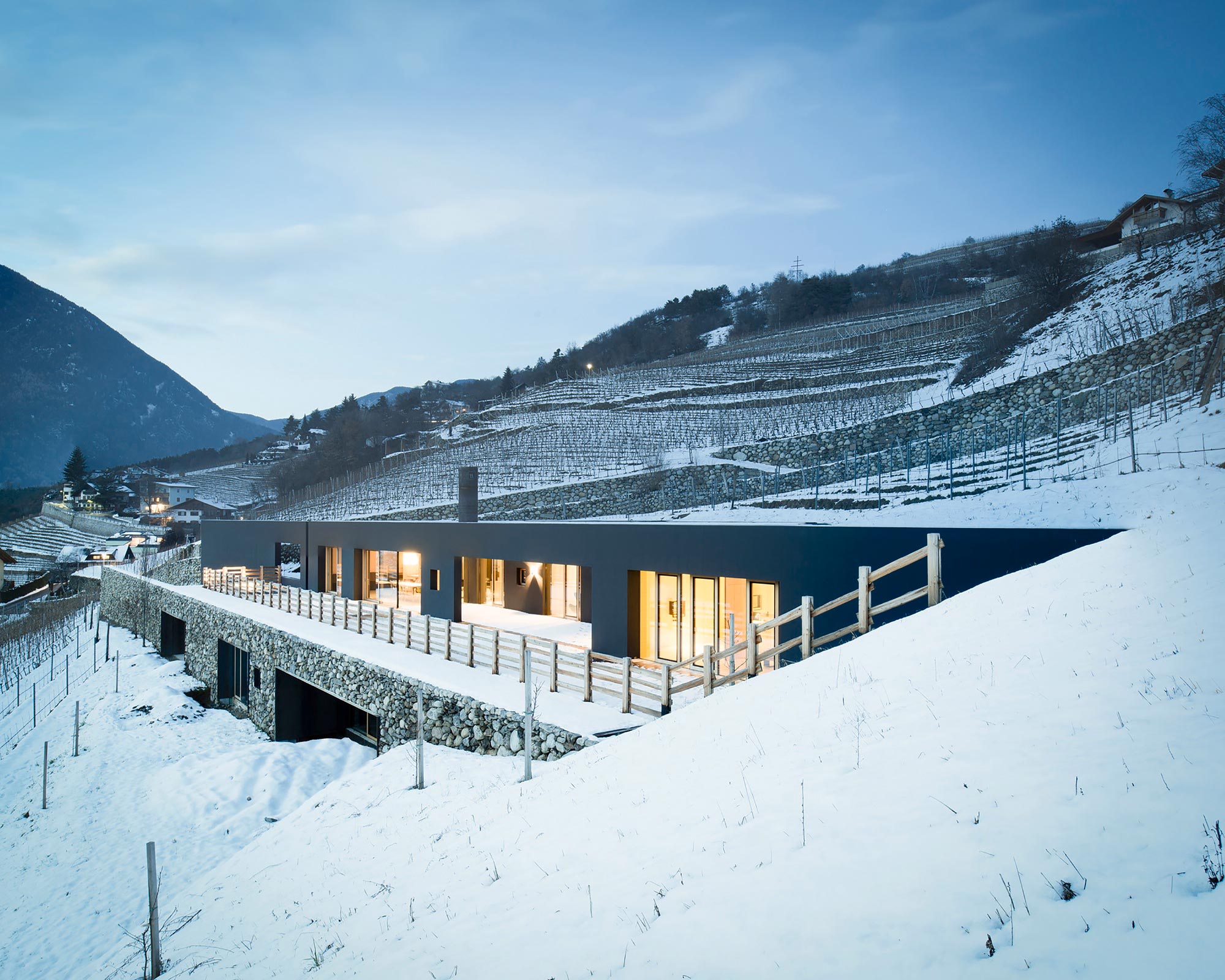 A Stylish Contemporary Home with Natural Stone Walls in Neustift, Italy by Bergmeister Wolf Architekten (20)