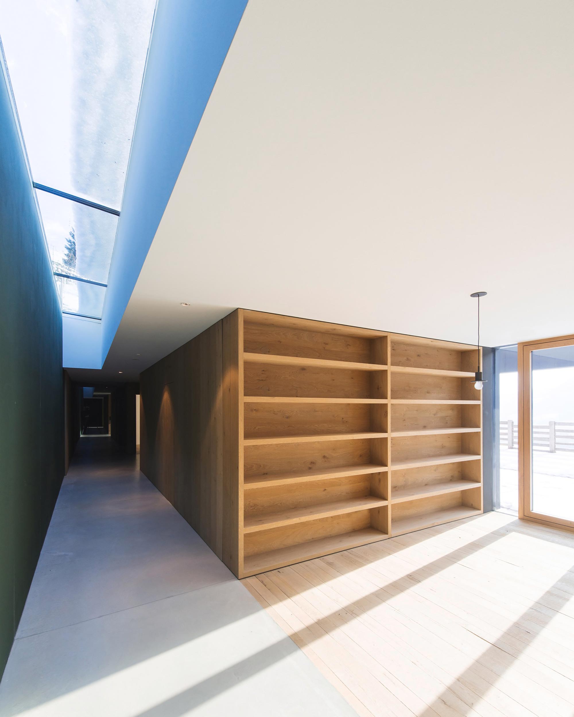 A Stylish Contemporary Home with Natural Stone Walls in Neustift, Italy by Bergmeister Wolf Architekten (7)