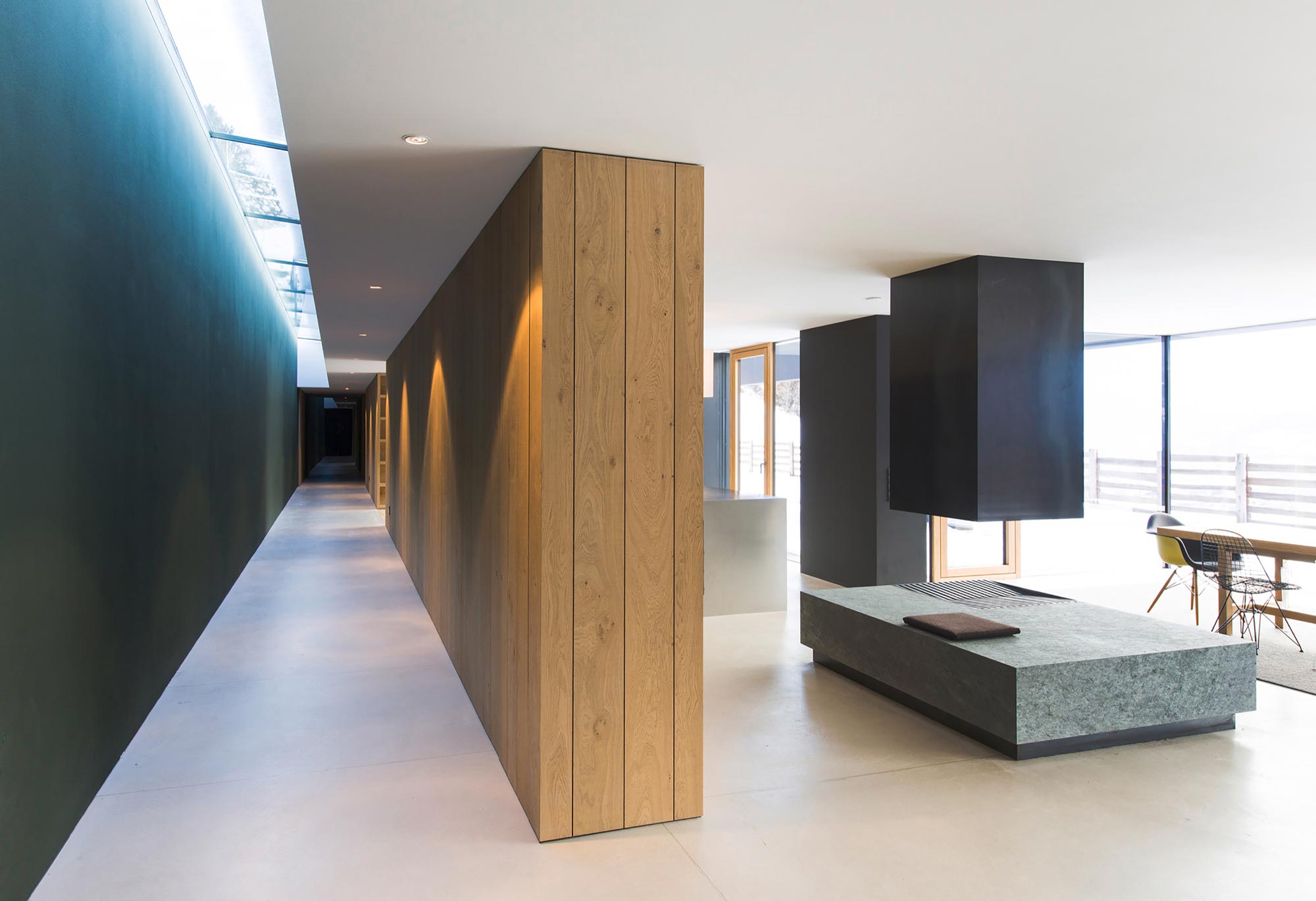 A Stylish Contemporary Home with Natural Stone Walls in Neustift, Italy by Bergmeister Wolf Architekten (9)