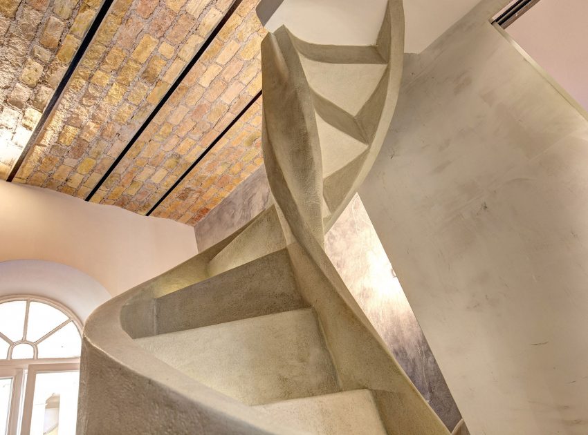 A Stylish Contemporary Home with Spiral Staircase in Rome, Italy by MOB ARCHITECTS (15)