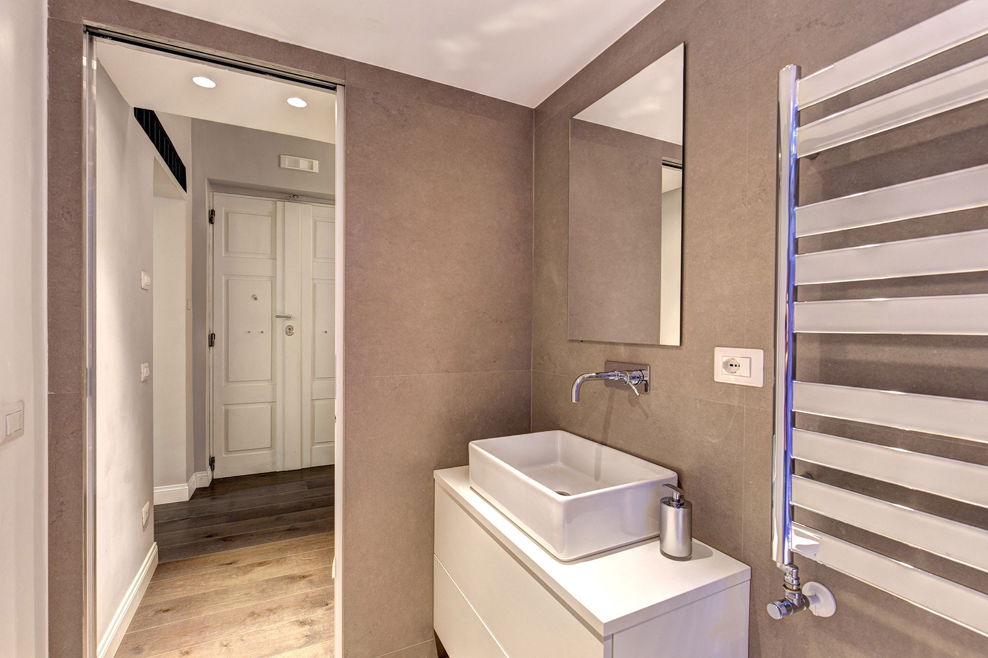 A Stylish Contemporary Home with Spiral Staircase in Rome, Italy by MOB ARCHITECTS (29)