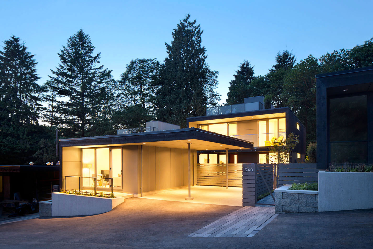 A Stylish Contemporary Home with Unique Character in North Vancouver by office of mcfarlane biggar architects + designers (13)