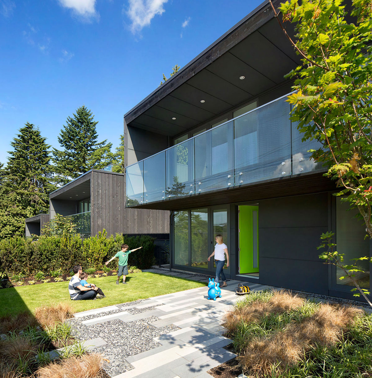 A Stylish Contemporary Home with Unique Character in North Vancouver by office of mcfarlane biggar architects + designers (2)