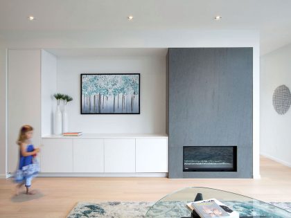 A Stylish Contemporary Home with Unique Character in North Vancouver by office of mcfarlane biggar architects + designers (4)