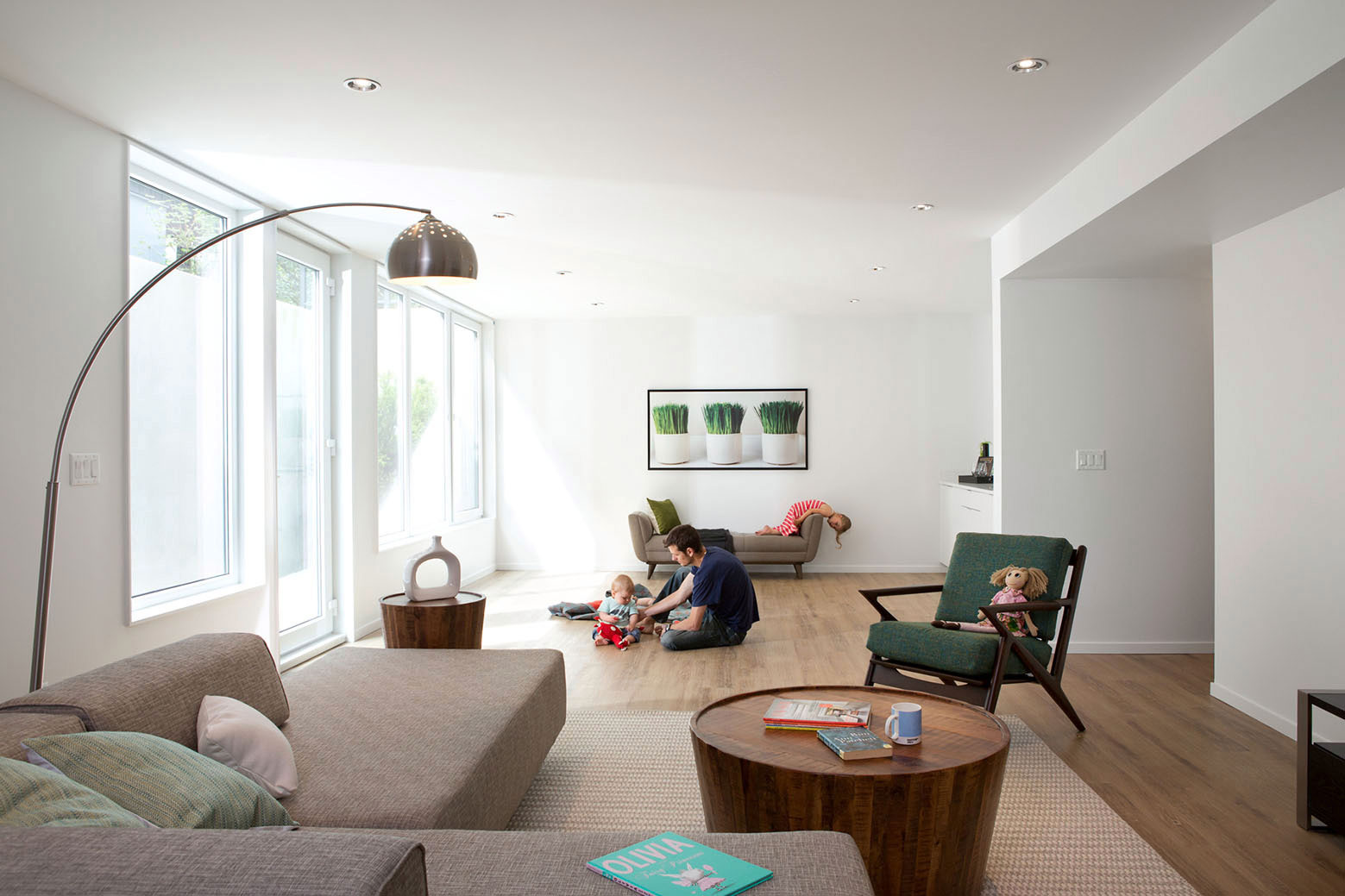 A Stylish Contemporary Home with Unique Character in North Vancouver by office of mcfarlane biggar architects + designers (6)