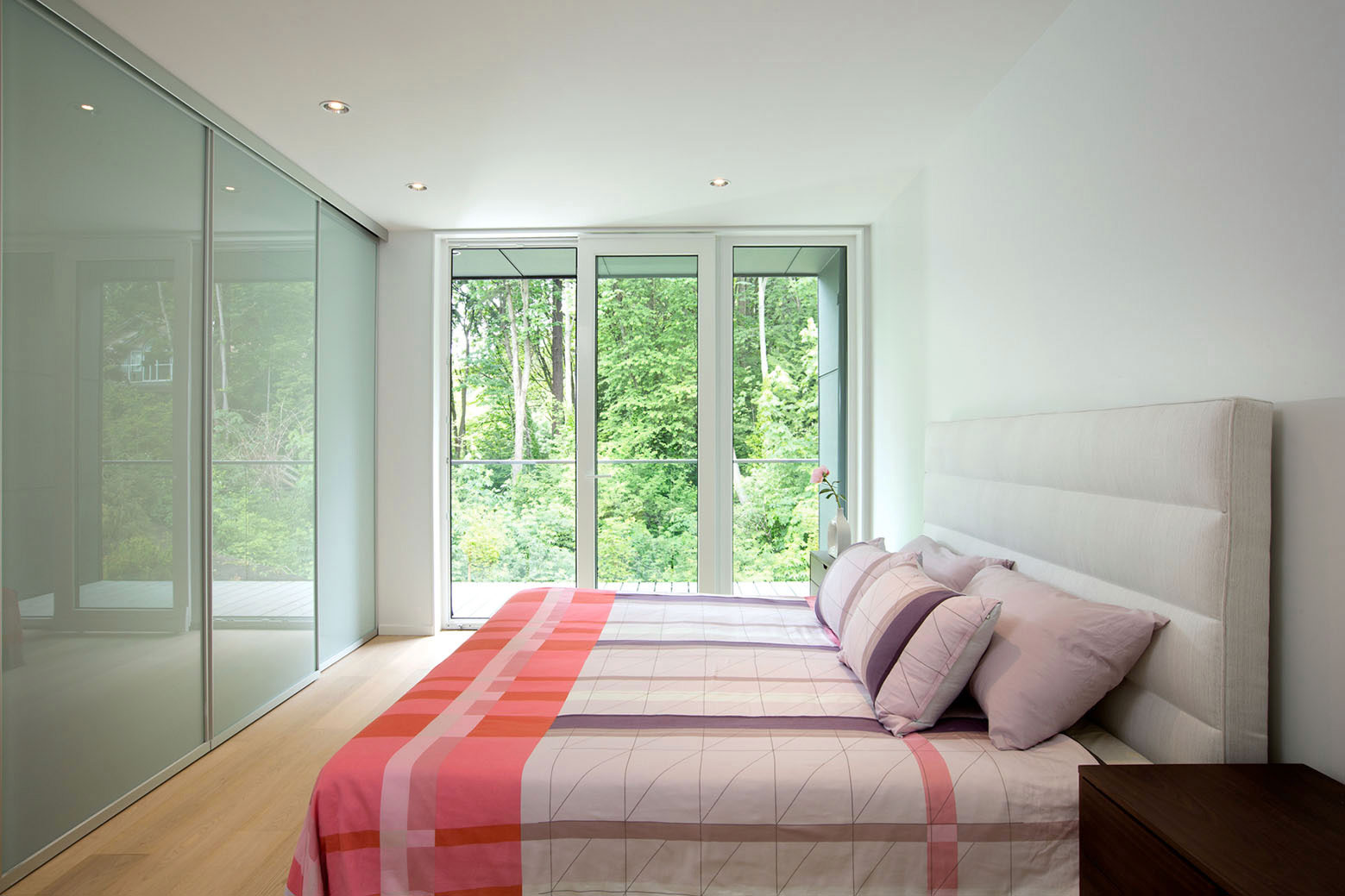 A Stylish Contemporary Home with Unique Character in North Vancouver by office of mcfarlane biggar architects + designers (8)