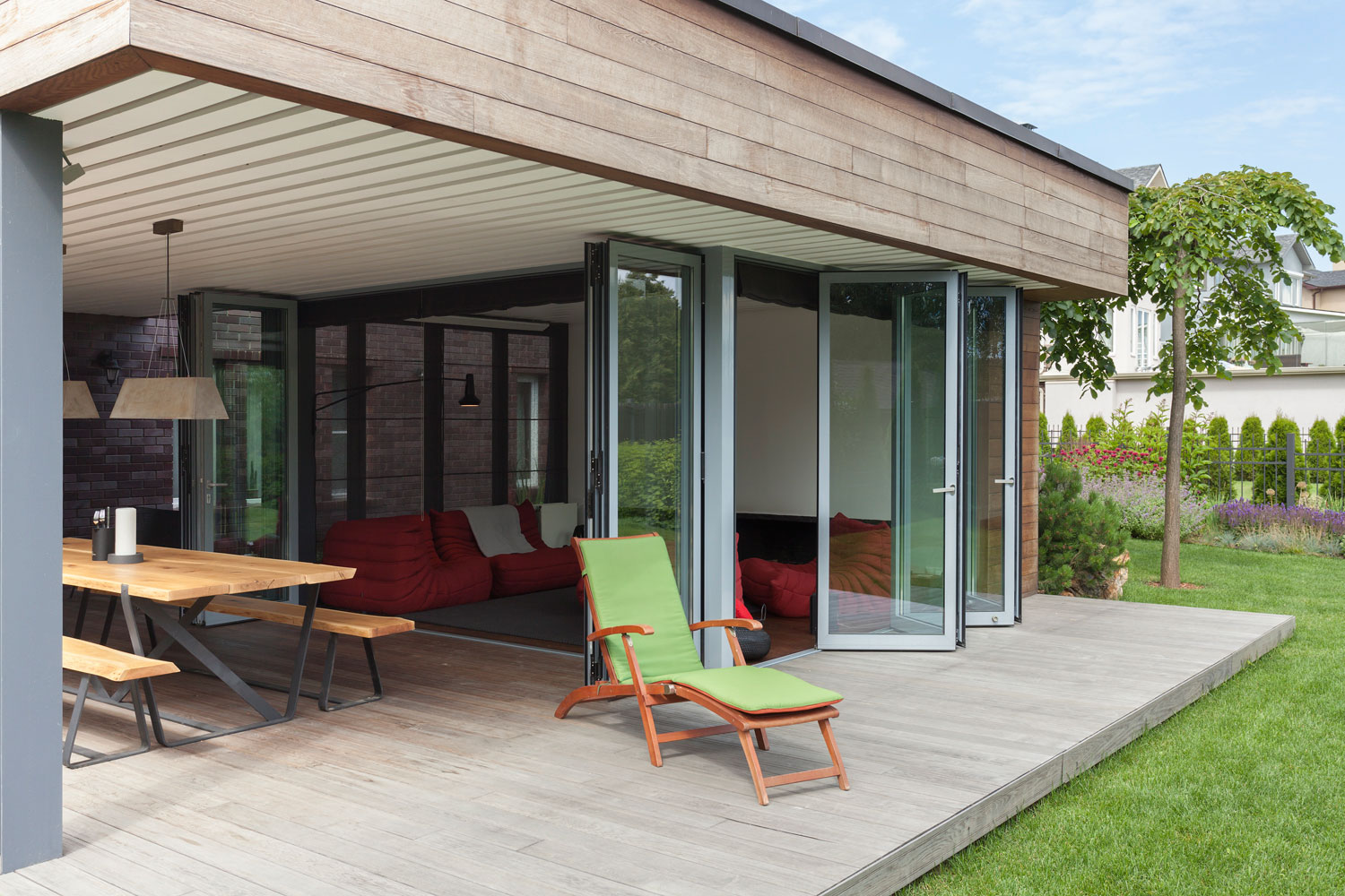 A Stylish Contemporary Home with Wonderful Views in Moscow by Shamsudin Kerimov (11)