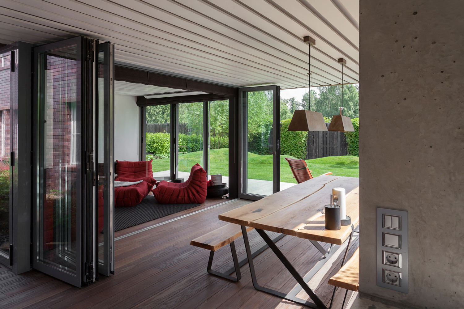 A Stylish Contemporary Home with Wonderful Views in Moscow by Shamsudin Kerimov (16)