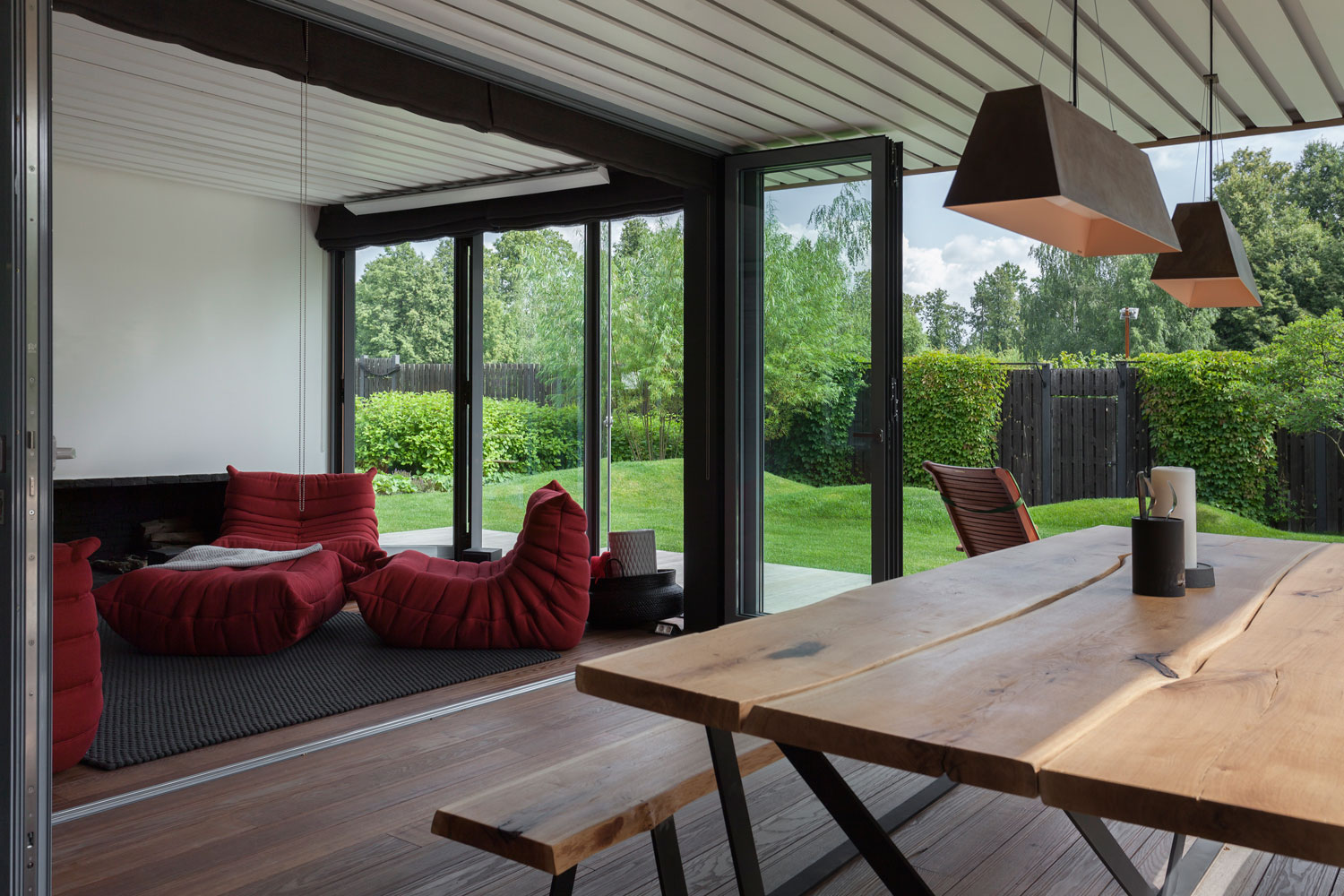 A Stylish Contemporary Home with Wonderful Views in Moscow by Shamsudin Kerimov (17)