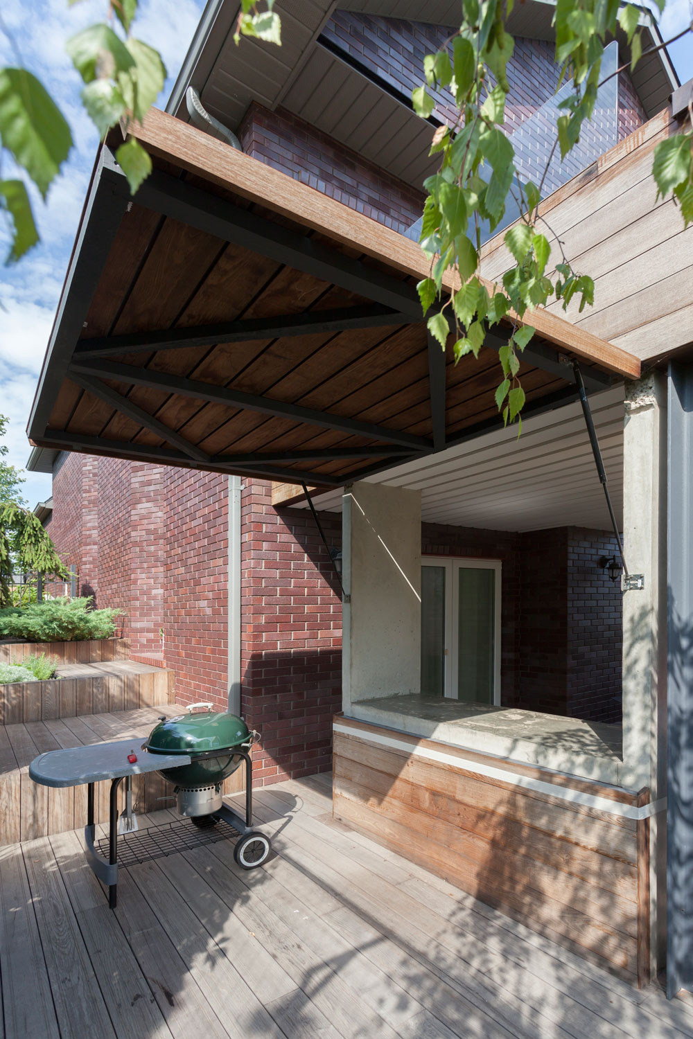 A Stylish Contemporary Home with Wonderful Views in Moscow by Shamsudin Kerimov (19)