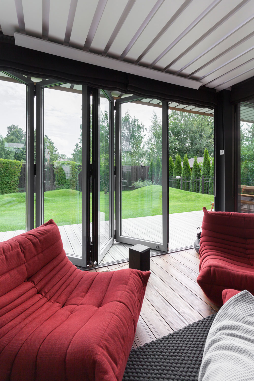 A Stylish Contemporary Home with Wonderful Views in Moscow by Shamsudin Kerimov (20)