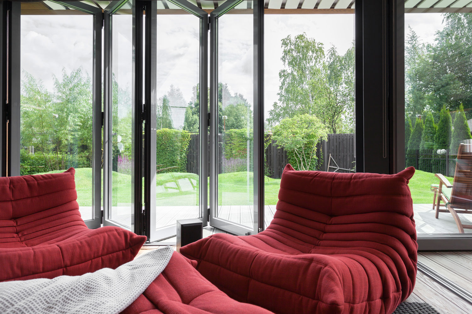 A Stylish Contemporary Home with Wonderful Views in Moscow by Shamsudin Kerimov (21)