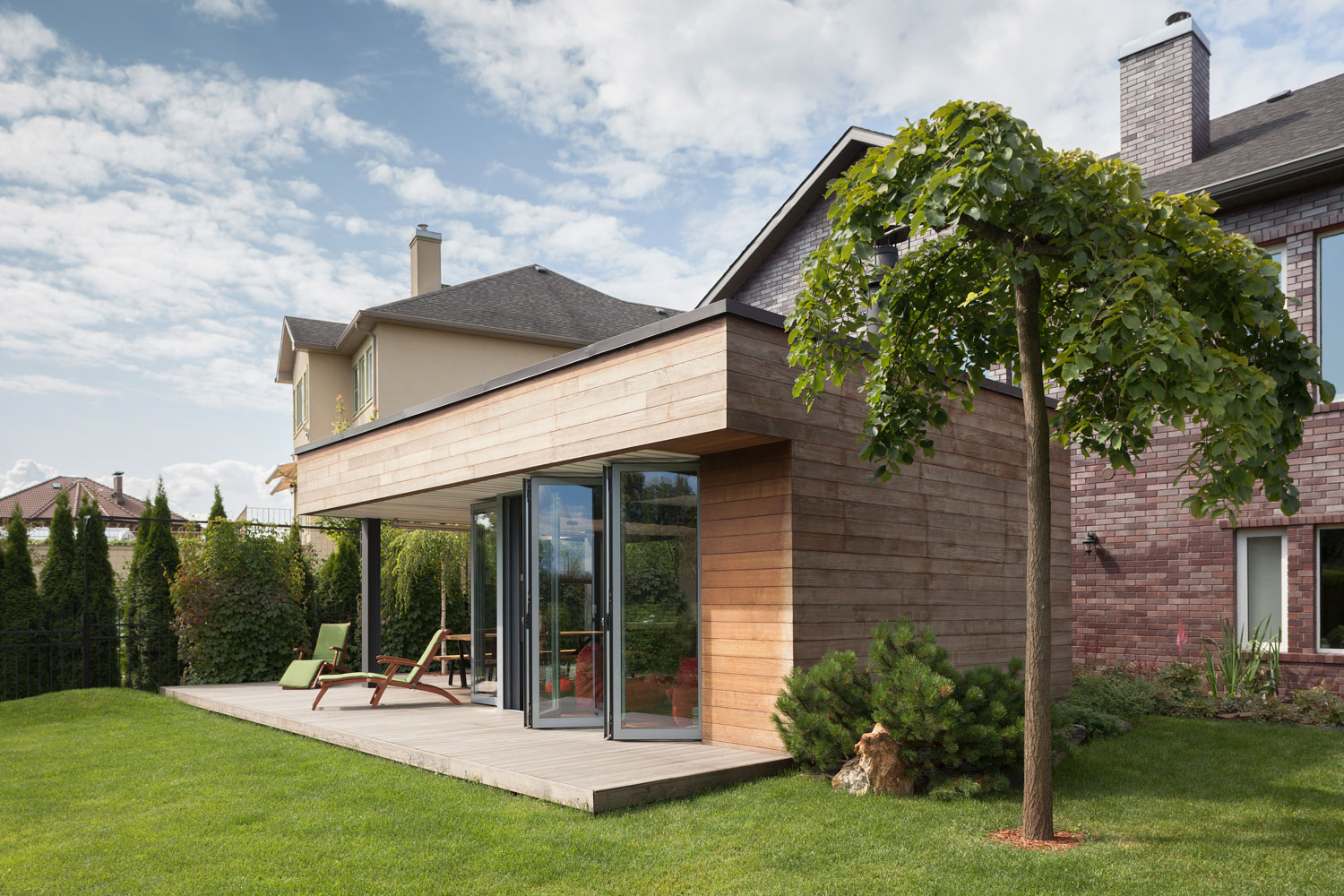 A Stylish Contemporary Home with Wonderful Views in Moscow by Shamsudin Kerimov (7)