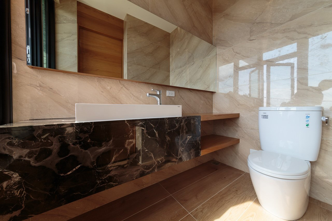A Stylish Contemporary Home with Wood Accents in Taipei City by AYA Living Group (15)
