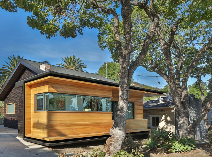 A Stylish Home with Lots of Natural Light in Hermon, Los Angeles by Martin Fenlon Architecture (14)