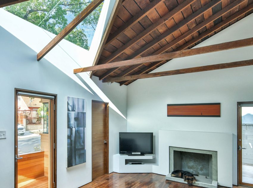 A Stylish Home with Lots of Natural Light in Hermon, Los Angeles by Martin Fenlon Architecture (17)