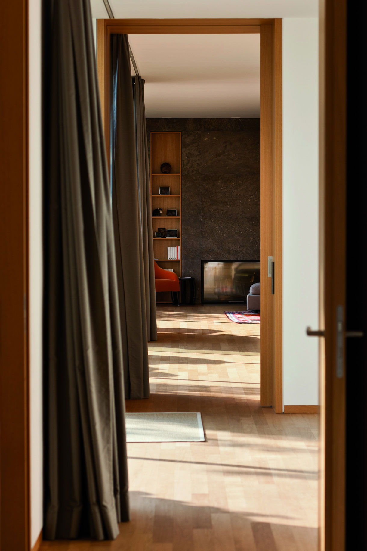 A Stylish L-Shaped Contemporary Home for a Young Family in Munich by Stephan Maria Lang (6)