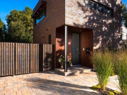 A Stylish L-Shaped Waterfront Home with Bright Interiors in Montreal by Anik Peloquin Architecte (2)