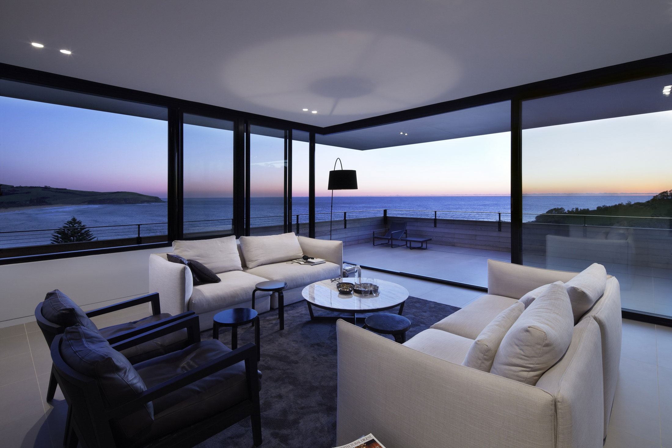 A Stylish Modern Beach House with Strong Natural Light in New South Wales by Smart Design Studio (17)