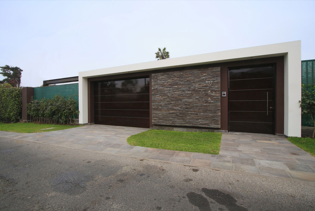 A Stylish Modern Home with Stunning Views in Casuarinas by Metropolis (1)