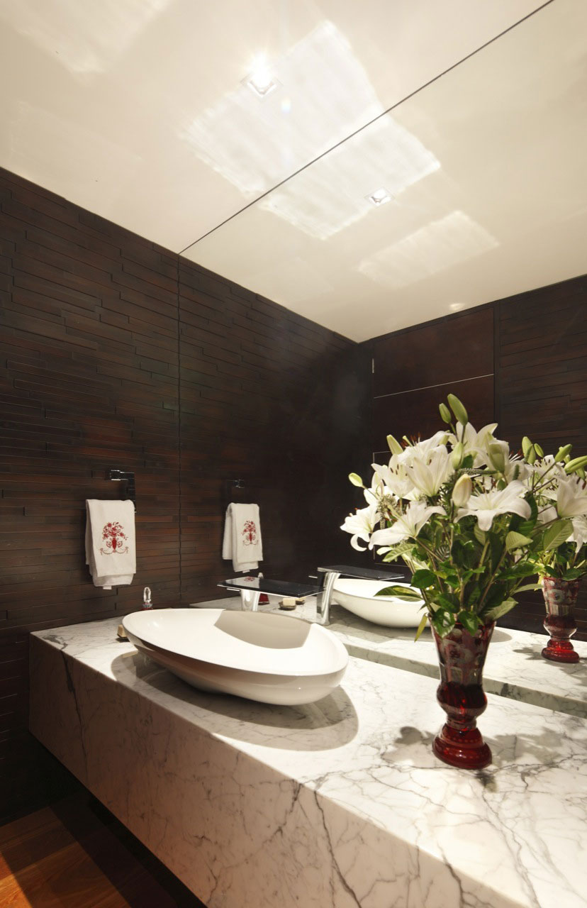 A Stylish Modern Home with Stunning Views in Casuarinas by Metropolis (14)