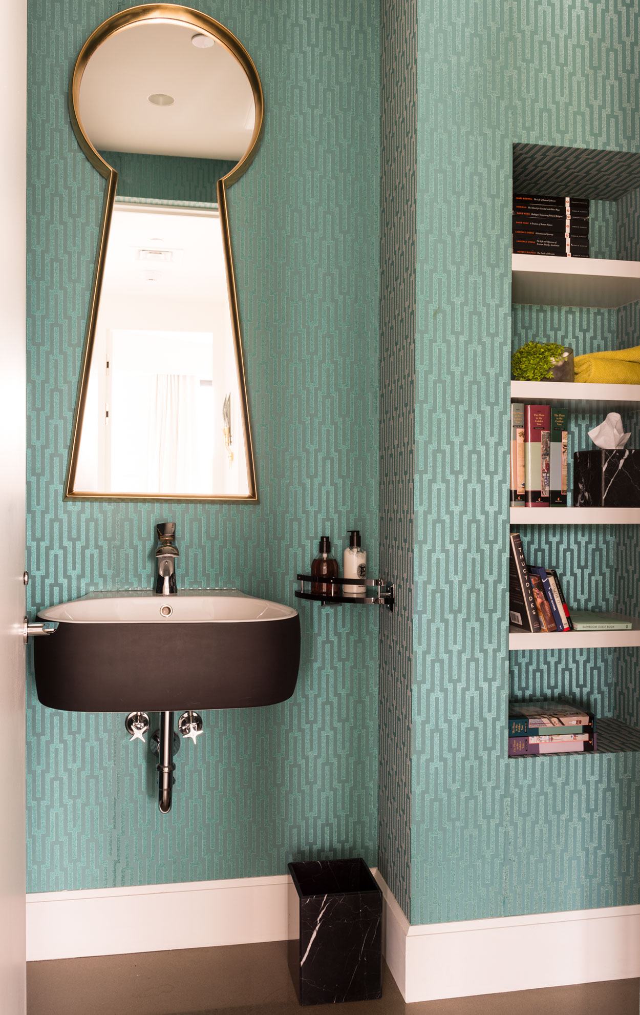 A Stylish Modern Home with Unique Character and Personality in Montreal by Les Ensembliers (28)