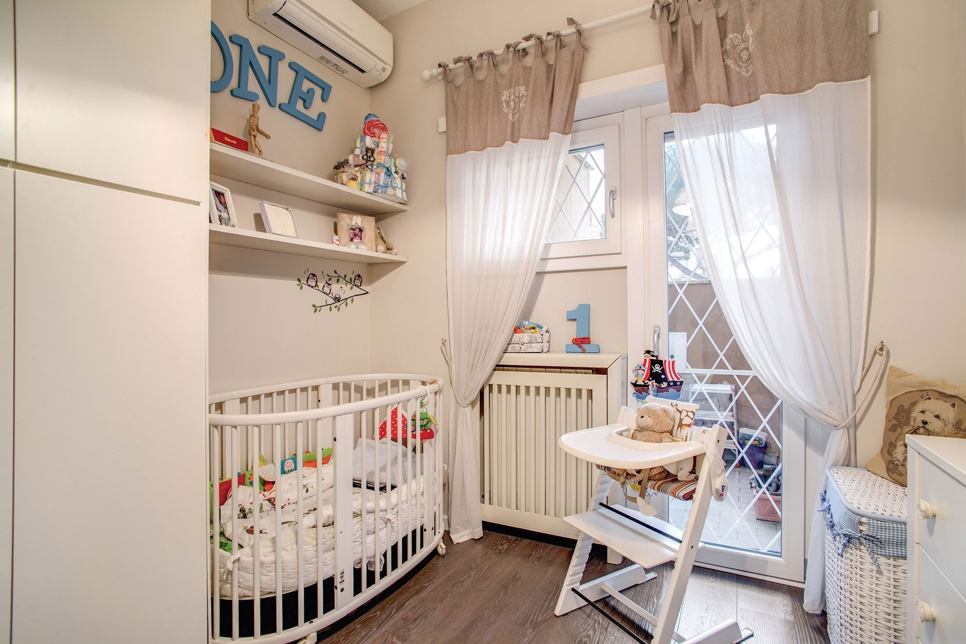 A Stylish and Beautiful Contemporary Home in Rome, Italy by MOB ARCHITECTS (24)