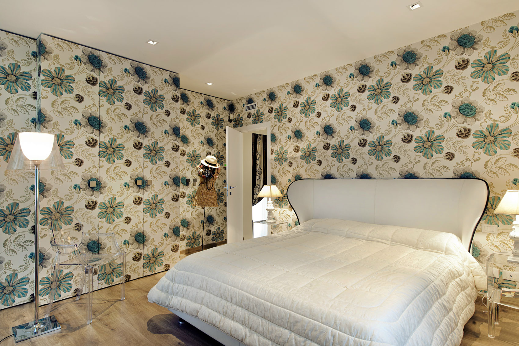 A Stylish and Bright Modern Apartment with Lovely Interiors in Brescia, Italy by bp Laboratorio di Architettura (11)