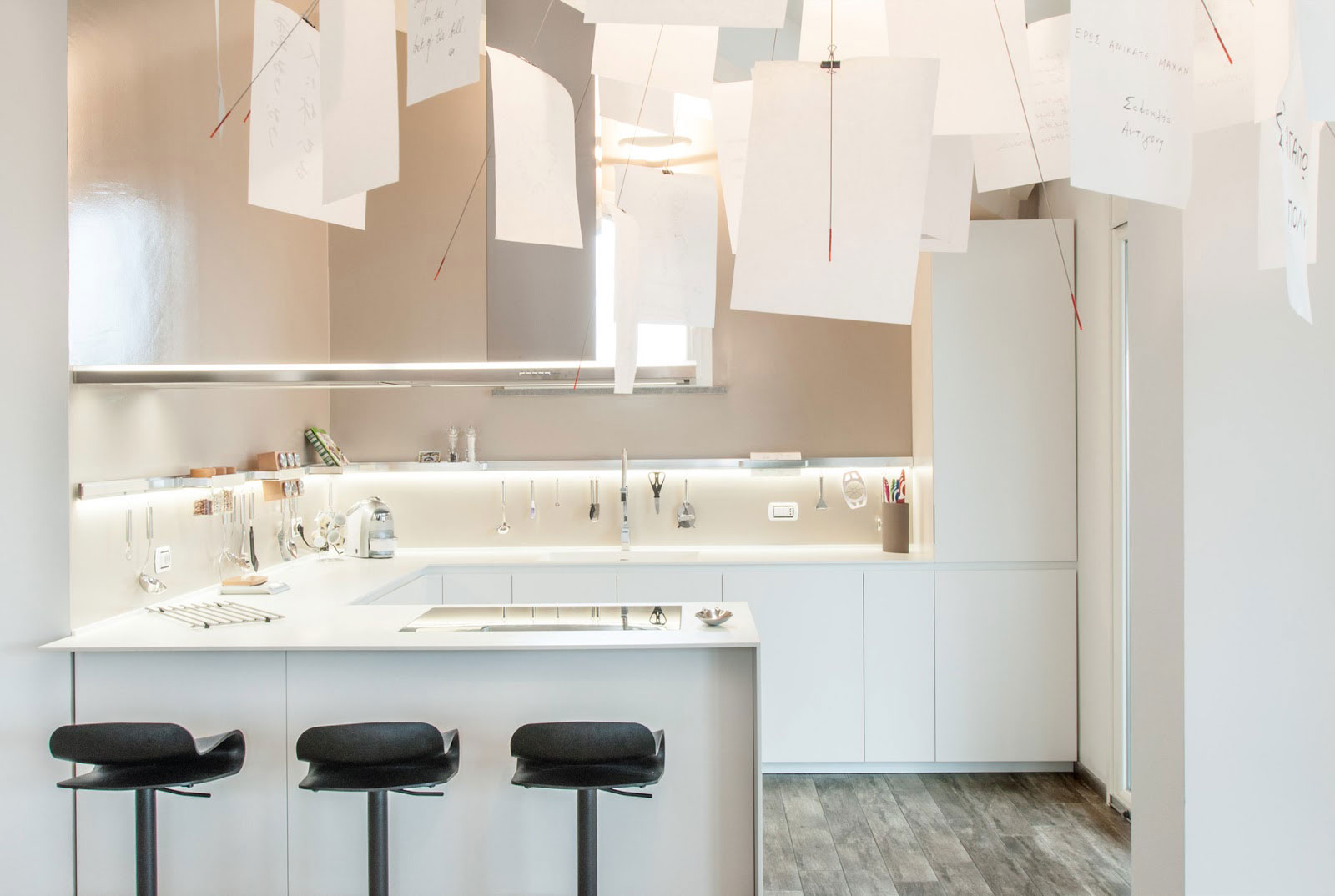 A Stylish and Colorful Modern Penthouse in Pisa, Italy by lorenzo mannini (5)