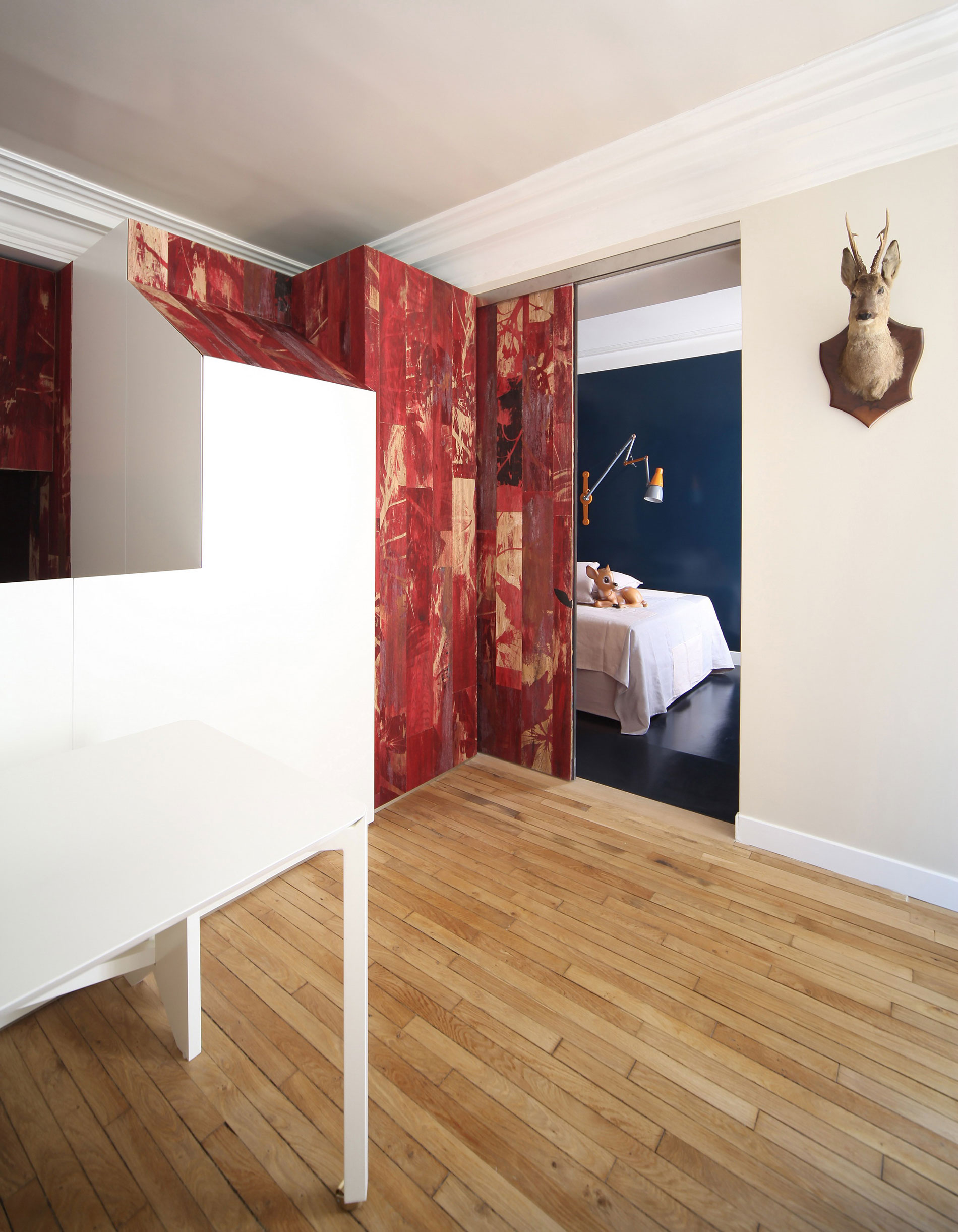 A Stylish and Vibrant Contemporary Apartment in Paris, France by UdA (11)