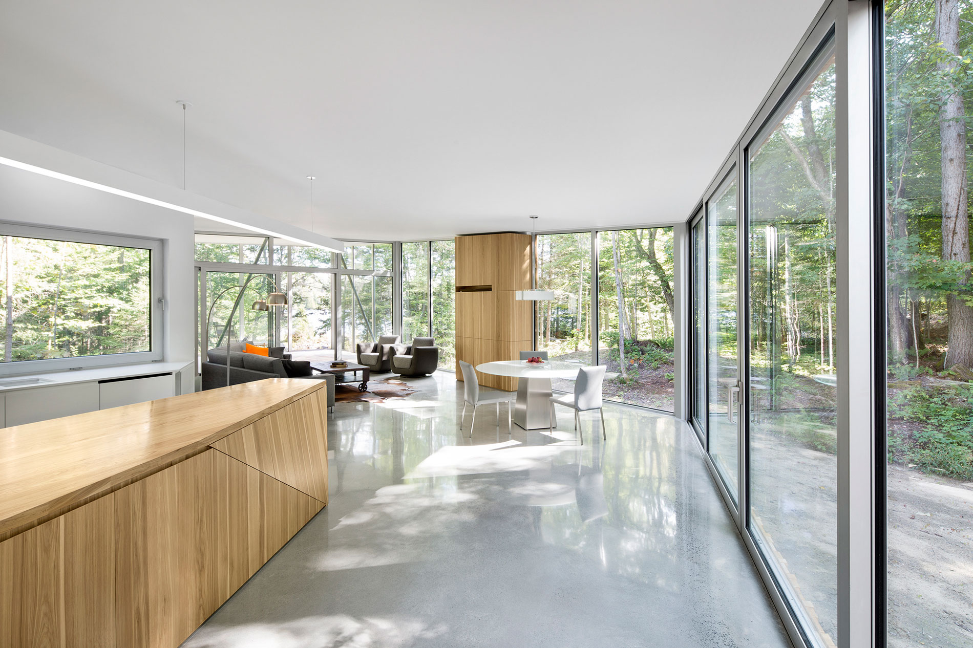 A Sustainable Family Lake House Surrounded by Lush Woods on Lac Grenier by Paul Bernier Architecte (10)
