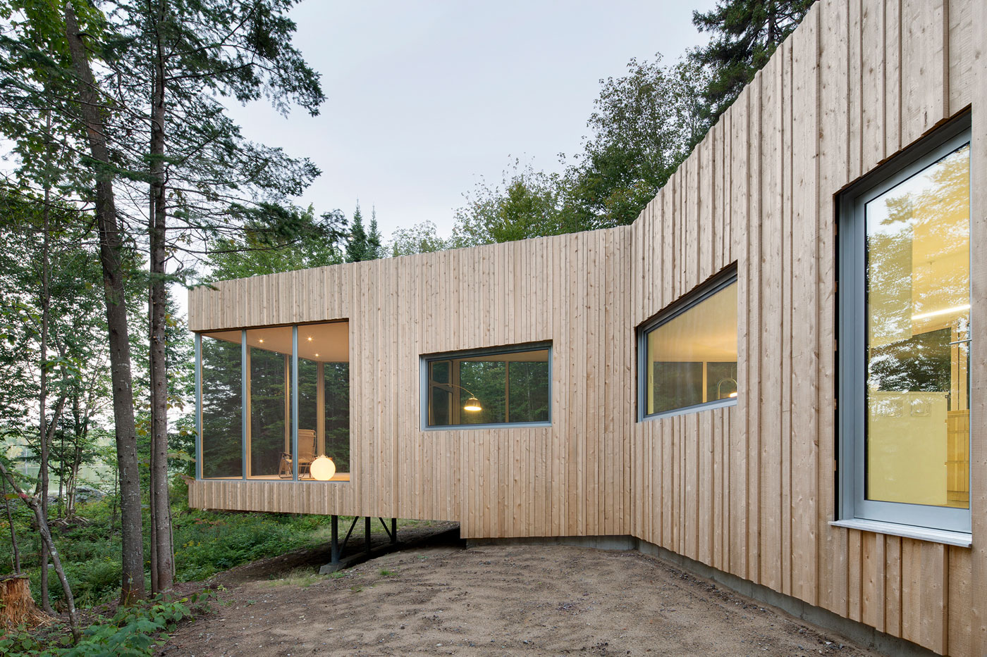 A Sustainable Family Lake House Surrounded by Lush Woods on Lac Grenier by Paul Bernier Architecte (13)