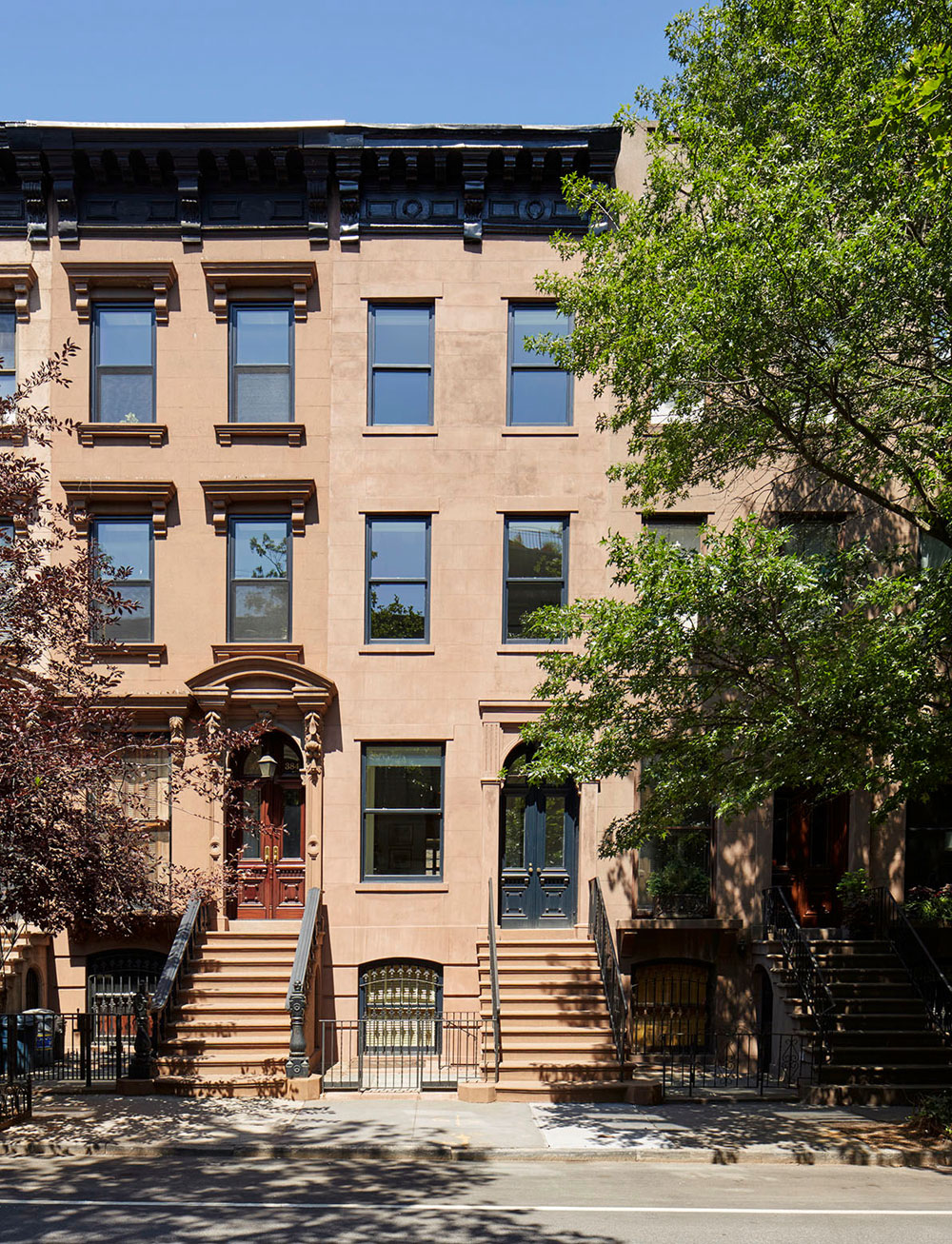 A Three-Family Row House Converted Into an Elegant Contemporary Home in Carroll Gardens, New York City by Lang Architecture (1)