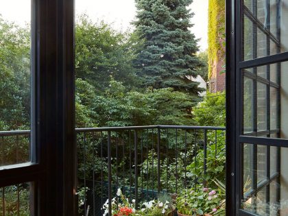 A Three-Family Row House Converted Into an Elegant Contemporary Home in Carroll Gardens, New York City by Lang Architecture (4)