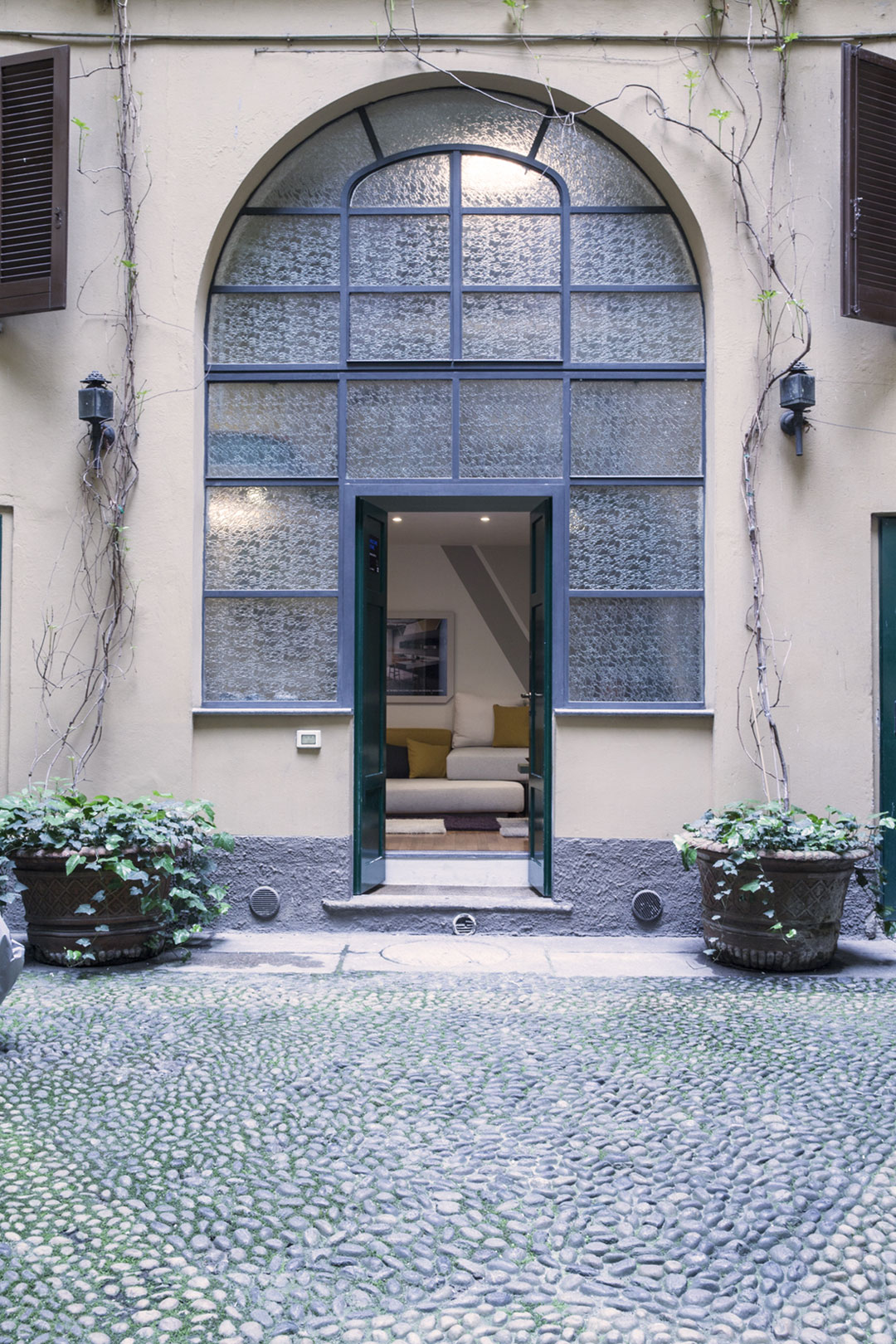 A Unique and Unconventional Home with Comfortable Layouts in Milan by Lago (12)