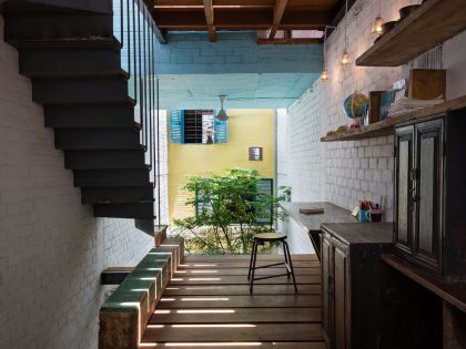 A Wonderful Vertical Home with Indoor Garden and Courtyard in Ho Chi Minh City by a21studĩo (3)