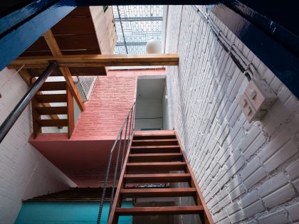 A Wonderful Vertical Home with Indoor Garden and Courtyard in Ho Chi Minh City by a21studĩo (7)