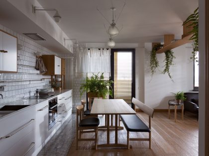 An Airy Monochromatic Apartment with Clean Lines and Simple Furnishings in Kiev by Alena Yudina (13)